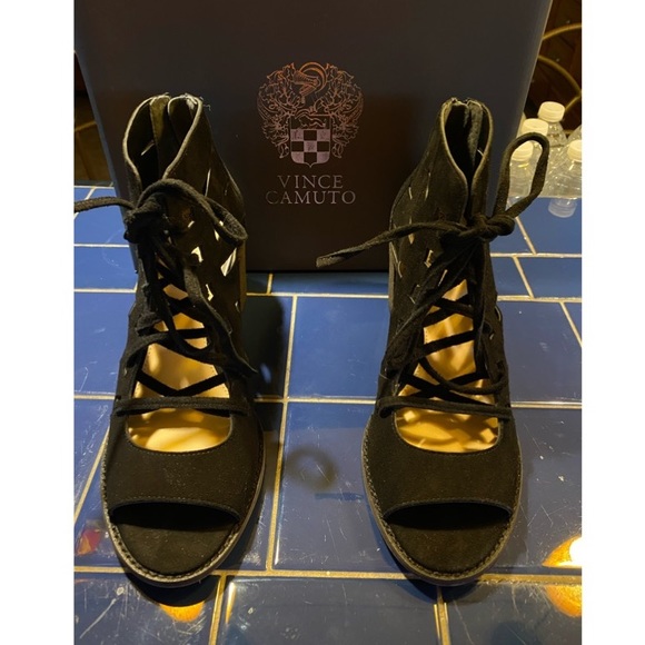 Black suede laced up wedge sandal - Picture 3 of 3